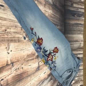 Universal Thread Embroidered Skinny Jeans - 12